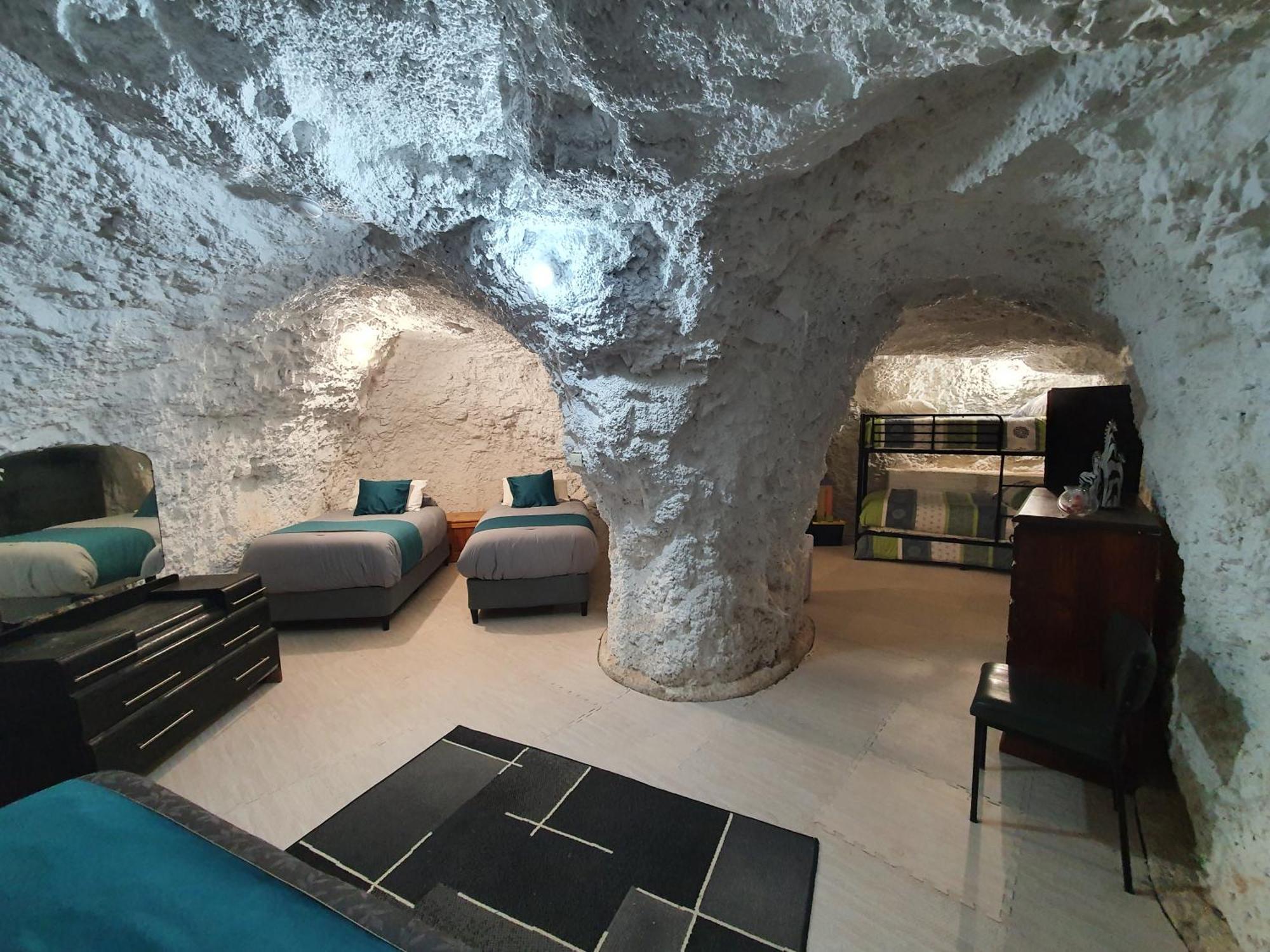 Fossickers Den Dugout Accommodation White Cliffs Exterior photo